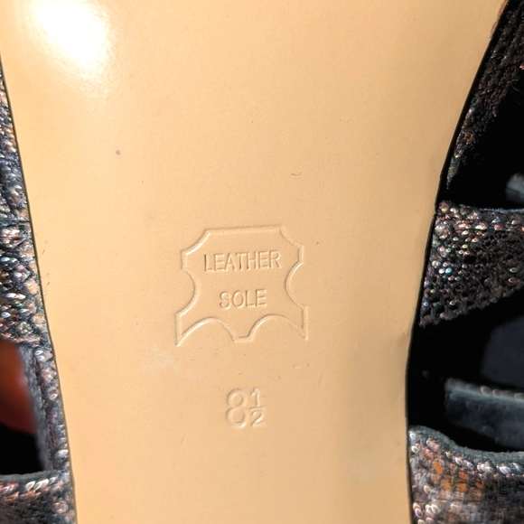 BCBG high heel strappy sandals. Leather 8.5 Metallic. SNAKESKIN. Never Worn. - Picture 4 of 7